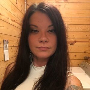 Meet your Posher, Salina